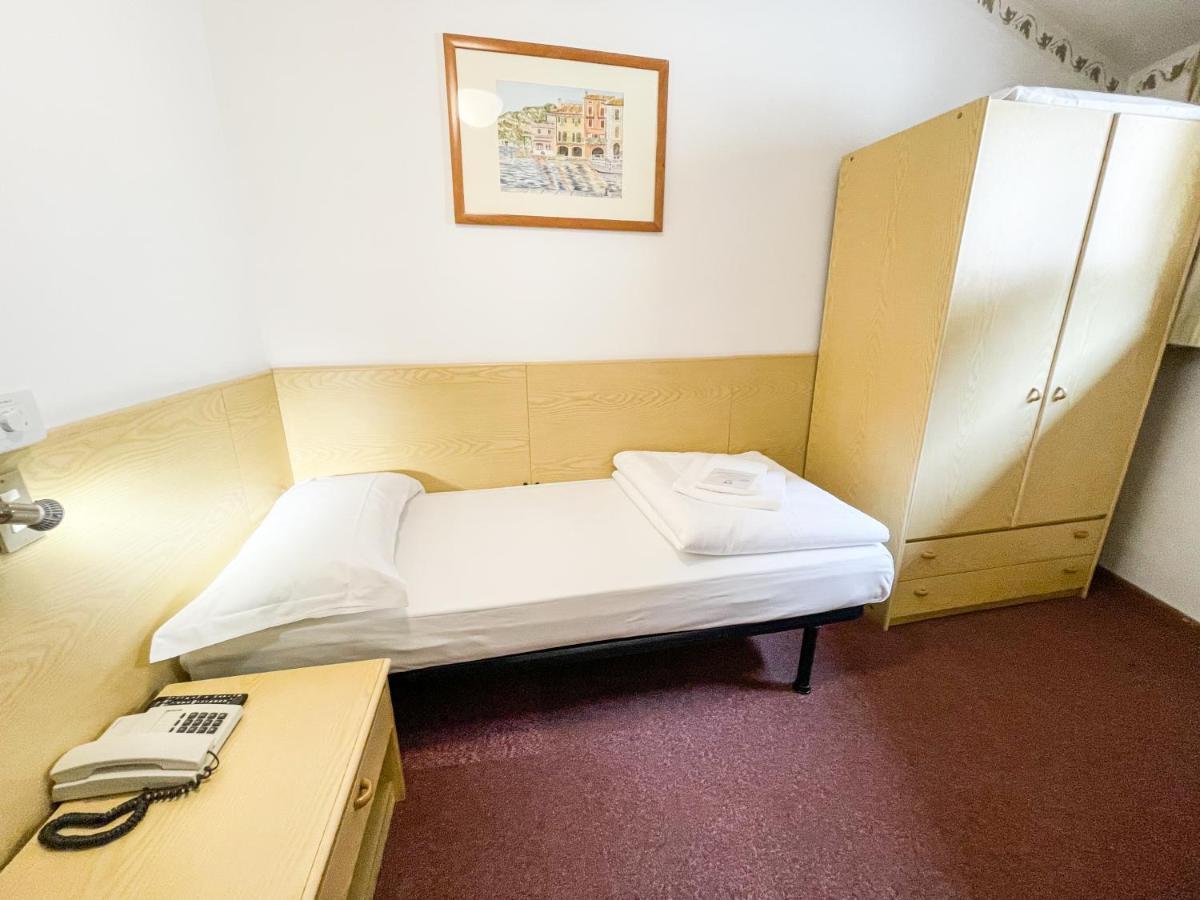 Hotel Modena Old Town Malcesine Dış mekan fotoğraf