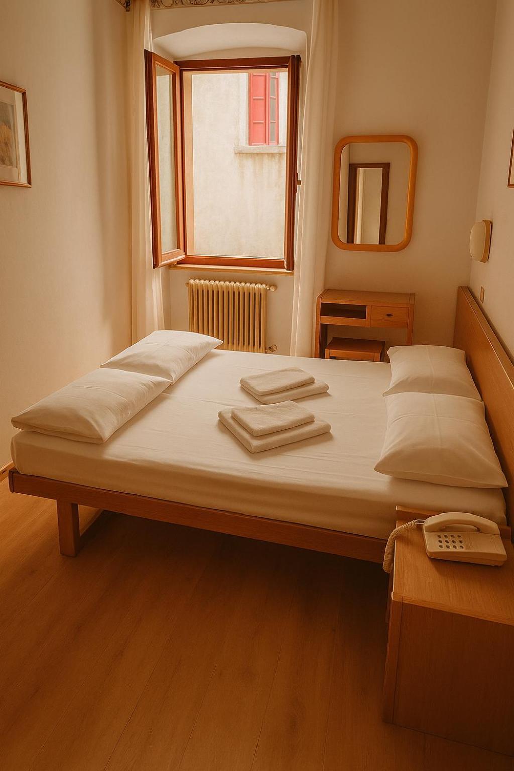 Hotel Modena Old Town Malcesine Dış mekan fotoğraf