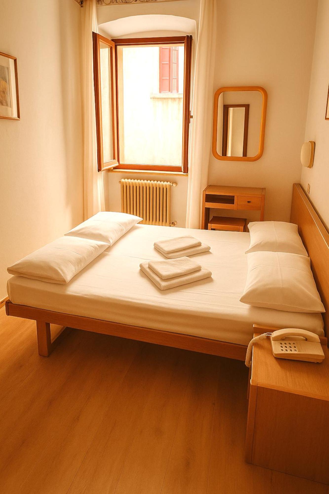 Hotel Modena Old Town Malcesine Dış mekan fotoğraf