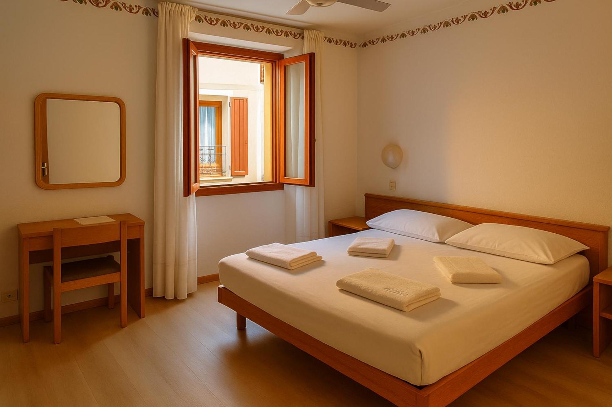 Hotel Modena Old Town Malcesine Dış mekan fotoğraf