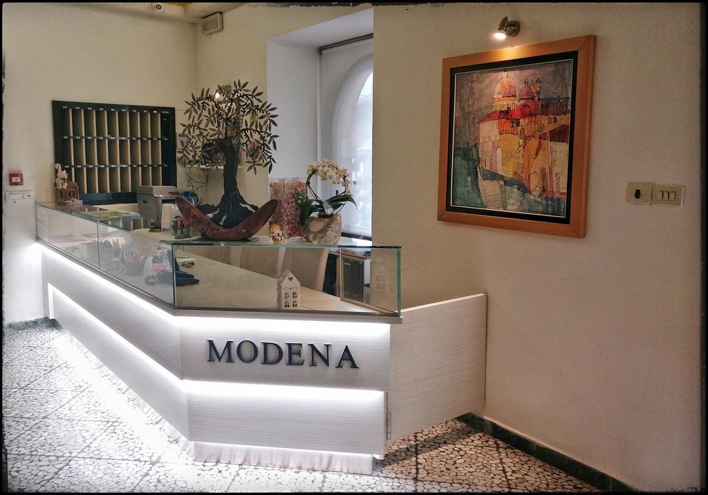 Hotel Modena Old Town Malcesine Dış mekan fotoğraf