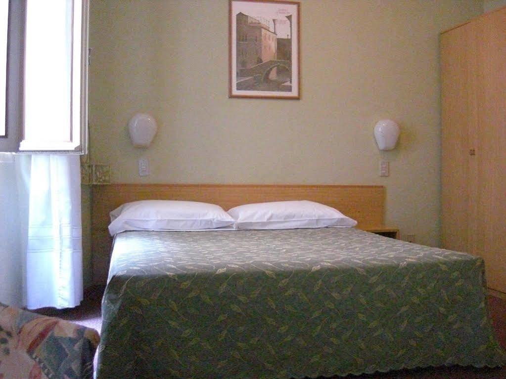 Hotel Modena Old Town Malcesine Dış mekan fotoğraf